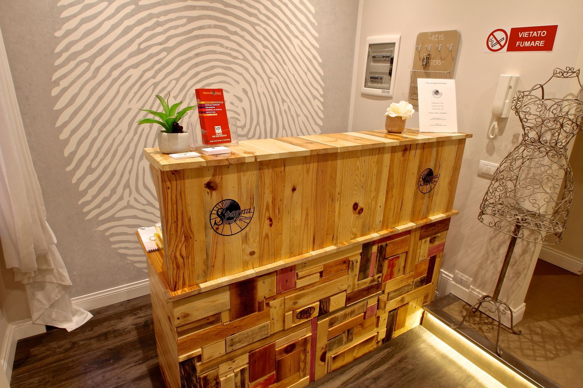 Spagna Secret Rooms Rome Exterior photo